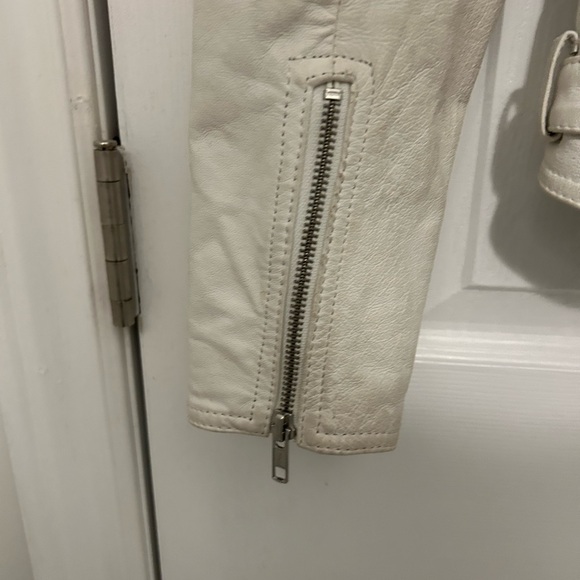 Danier White Leather Motorcycle Jacket - Picture 4 of 5